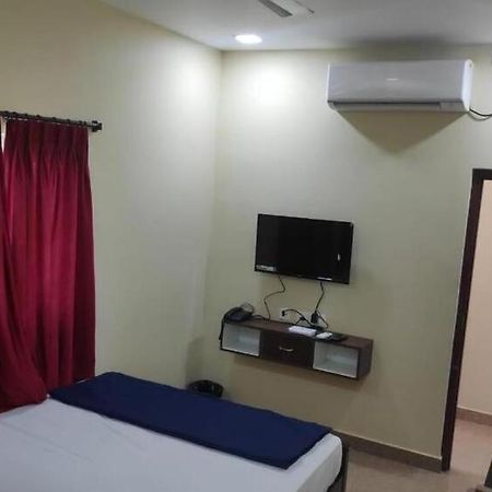 Dream Stay Guest House ปอนดิเชอรี ภายนอก รูปภาพ