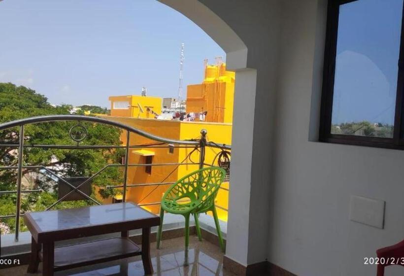 Dream Stay Guest House ปอนดิเชอรี ภายนอก รูปภาพ