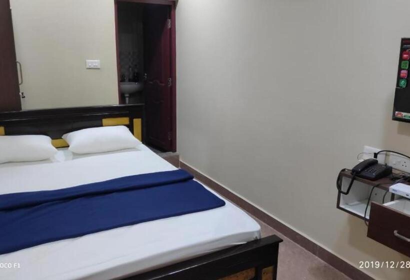 Dream Stay Guest House ปอนดิเชอรี ภายนอก รูปภาพ