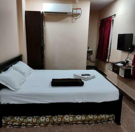 Dream Stay Guest House ปอนดิเชอรี ภายนอก รูปภาพ